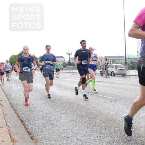 29.06.2025 - hella hamburg halbmarathon Lena Gebhardt http://msf.ph/oto/8329092 29.06.2025 10:37:50 Lombardsbrücke 7321, 9288, 10159, 875, 1337, 1475, 1578, 1799, 1901, 1985, 2199, 2486, 2640, 2786, 2853, 3230, 3246, 3633, 3880, 4921, 5139, 5171, 5186, 5522, 5713, 5790, 5875, 6199, 6243, 6362, 6697, 6821, 6955, 7085, 7118, 7124, 7244, 7321, 7350, 7544, 7629, 7696, 7777, 8843, 8985, 9247, 9288, 9524, 9895, 10159, 10506, 10836, 11087, 11543, 12123, 12254, 12472, 12824, 16680, 17798 meine-sportfotos.de