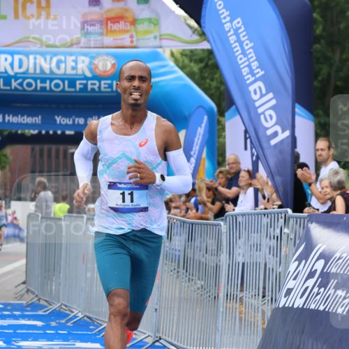 29.06.2025 - hella hamburg halbmarathon Strokosch-Dieckow http://msf.ph/oto/8329170 29.06.2025 10:02:15 Ziel 11, 25 meine-sportfotos.de