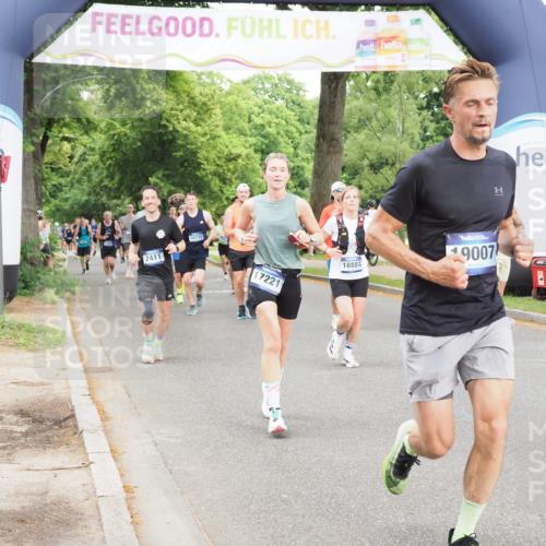 29.06.2025 - hella hamburg halbmarathon MichiJ http://msf.ph/oto/8329257 29.06.2025 10:37:59 Zwischen KM18-KM19 1119, 1817, 4346, 5087, 5336, 6027, 6125, 10691, 12016, 12545, 13051, 13758, 16285, 16666, 16800, 17221, 18960, 18982, 19007 meine-sportfotos.de