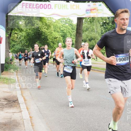 29.06.2025 - hella hamburg halbmarathon MichiJ http://msf.ph/oto/8329329 29.06.2025 10:37:59 Zwischen KM18-KM19 1119, 1817, 4346, 5087, 5336, 6027, 6125, 10691, 12016, 12545, 13051, 13758, 16285, 16666, 16800, 17221, 18960, 18982, 19007 meine-sportfotos.de