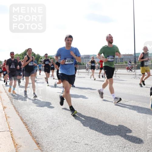 29.06.2025 - hella hamburg halbmarathon Lena Gebhardt http://msf.ph/oto/8329331 29.06.2025 10:00:21 Lombardsbrücke 11846, 14970, 12646, 2730, 1006, 1019, 1125, 1180, 1239, 1264, 1526, 1544, 1568, 1681, 1914, 2027, 2086, 2099, 2159, 2236, 2346, 2348, 2364, 2426, 2447, 2582, 2584, 2606, 2652, 2676, 2677, 2730, 2910, 2982, 3042, 3177, 3181, 3319, 3400, 3794, 3861, 3898, 4013, 4231, 4419, 4579, 4594, 4632, 4767, 4772, 4796, 4813, 4940, 4945, 5272, 5341, 5643, 5728, 6082, 6084, 6104, 6174, 6201, 6220, 6260, 6462, 6470, 6581, 6587, 10599 meine-sportfotos.de