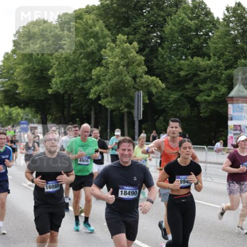 29.06.2025 - hella hamburg halbmarathon Jannik Wohlers http://msf.ph/oto/8329342 29.06.2025 10:40:09 Lombardsbrücke 2042, 2173, 2206, 2762, 2763, 3293, 3810, 4044, 4411, 4612, 4906, 5059, 5702, 5975, 6076, 6163, 6229, 6278, 6280, 6363, 7956, 8307, 8378, 8391, 8739, 9000, 9468, 10166, 10920, 11176, 11513, 11514, 11973, 12981, 13030, 13145, 13466, 14341, 14851, 15154, 15905, 15933, 16085, 16955, 17959, 18101, 18110, 18213, 18353, 18490, 18771, 18946, 19168 meine-sportfotos.de