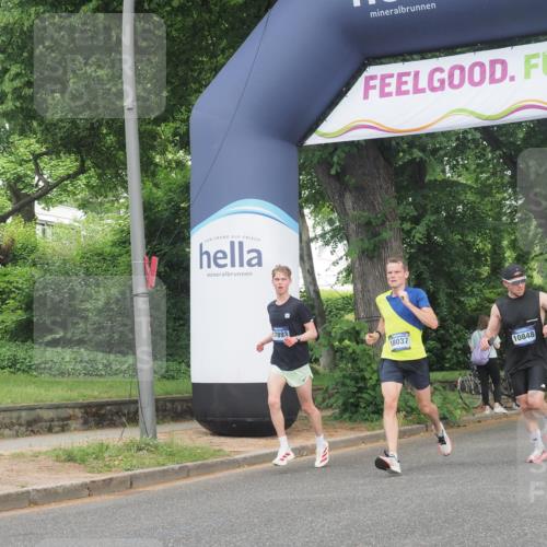 29.06.2025 - hella hamburg halbmarathon KatJ http://msf.ph/oto/8329402 29.06.2025 10:17:15 Zwischen KM18-KM19 1065, 5344 meine-sportfotos.de