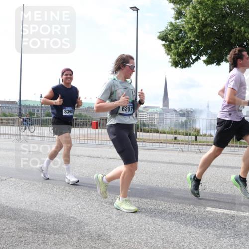 29.06.2025 - hella hamburg halbmarathon Lena Gebhardt http://msf.ph/oto/8329448 29.06.2025 10:13:02 Lombardsbrücke 05, 8398, 6207, 1020, 1051, 1249, 1747, 1851, 1939, 2531, 2891, 2942, 2961, 3218, 3360, 3728, 4532, 5150, 6207, 6489, 7873, 7907, 8398, 8405, 8913, 8917, 8971, 9141, 10067, 10402, 11025, 11720, 12456, 12492, 13566, 13816, 14404, 14540, 14869, 15012, 15369, 15531, 15922, 16030, 16255, 16323, 16437, 16826, 16911, 17061, 17699, 17988, 17994, 18048, 18178, 18320, 18530, 18732 meine-sportfotos.de