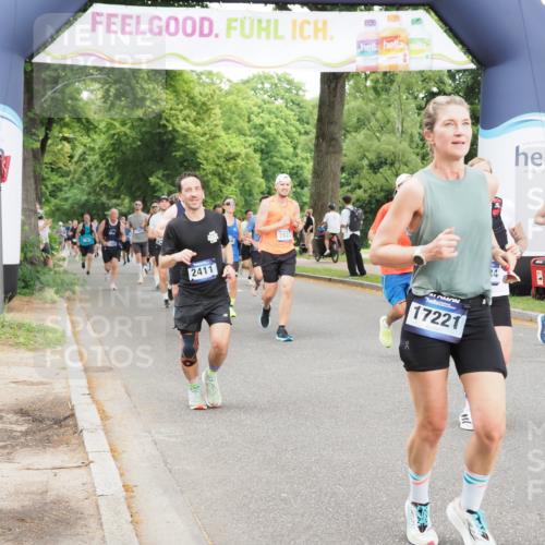 29.06.2025 - hella hamburg halbmarathon MichiJ http://msf.ph/oto/8329564 29.06.2025 10:38:00 Zwischen KM18-KM19 1119, 1817, 2411, 4346, 5087, 5336, 6125, 10691, 12016, 12545, 13051, 13758, 16285, 16666, 16732, 16800, 17221, 18884, 18960, 18982, 19007 meine-sportfotos.de