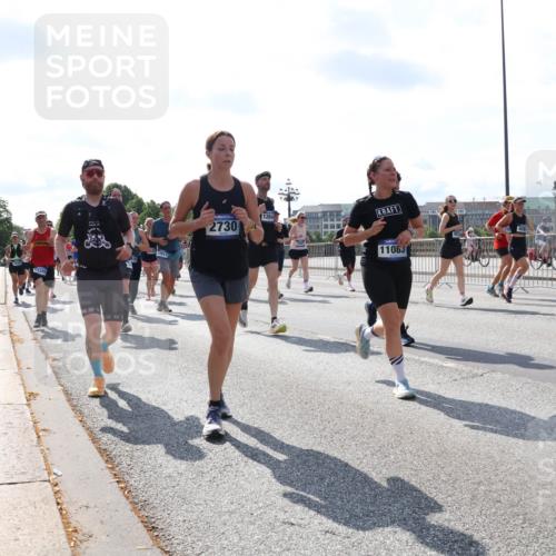 29.06.2025 - hella hamburg halbmarathon Lena Gebhardt http://msf.ph/oto/8329625 29.06.2025 10:00:22 Lombardsbrücke 12289, 17617, 2730, 1264, 11063, 1006, 1019, 1125, 1180, 1239, 1264, 1526, 1544, 1568, 1583, 1681, 1914, 2027, 2086, 2099, 2159, 2236, 2346, 2348, 2364, 2426, 2447, 2474, 2582, 2584, 2606, 2652, 2676, 2677, 2730, 2910, 2982, 3042, 3177, 3181, 3319, 3400, 3794, 3861, 3898, 4013, 4231, 4419, 4579, 4594, 4632, 4767, 4772, 4796, 4813, 4940, 4945, 5272, 5341, 5643, 5728, 6082, 6084, 6104, 6138, 6174, 6201, 6220, 6260, 6443, 6462, 6470, 6581, 6587, 10599 meine-sportfotos.de