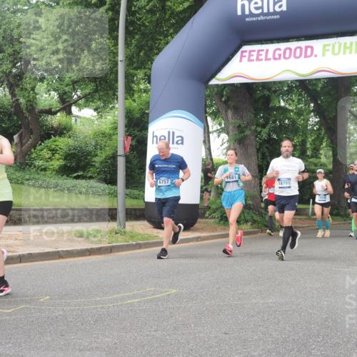 29.06.2025 - hella hamburg halbmarathon KatJ http://msf.ph/oto/8329671 29.06.2025 10:46:55 Zwischen KM18-KM19 1681, 2091, 6757, 7476, 8481, 8531 meine-sportfotos.de