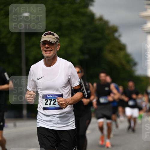 29.06.2025 - hella hamburg halbmarathon Dr. Thomas Lammeyer http://msf.ph/oto/8329807 29.06.2025 10:17:41 Kennedybrücke 1194, 1747, 1939, 2055, 2359, 2721, 2891, 2904, 2987, 4001, 4032, 4795, 4962, 5232, 5631, 5719, 6207, 7460, 7462, 7913, 8673, 9612, 9631, 9886, 10442, 10443 meine-sportfotos.de