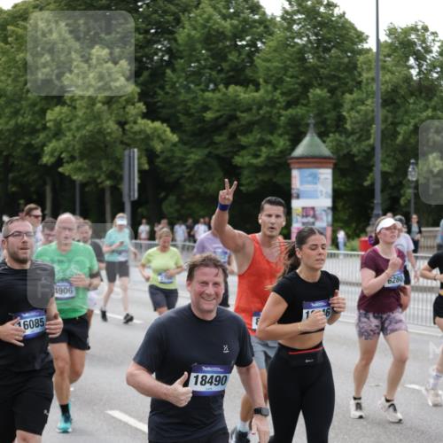 29.06.2025 - hella hamburg halbmarathon Jannik Wohlers http://msf.ph/oto/8329852 29.06.2025 10:40:10 Lombardsbrücke 2042, 2173, 2206, 2762, 2763, 3293, 3306, 3810, 4044, 4411, 4612, 4906, 4972, 5059, 5702, 5975, 6076, 6163, 6229, 6278, 6280, 6363, 7956, 8307, 8378, 8391, 8739, 9000, 9468, 9946, 10166, 10920, 10940, 11513, 11514, 12981, 13030, 13145, 13773, 14341, 15154, 15905, 15933, 16085, 16955, 17267, 17959, 18101, 18110, 18213, 18353, 18490, 18771, 18946, 19168 meine-sportfotos.de