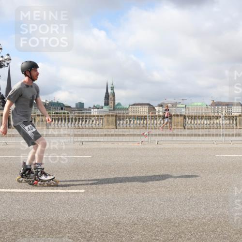 29.06.2025 - hella hamburg halbmarathon Lena Gebhardt http://msf.ph/oto/8329858 29.06.2025 09:08:39 Lombardsbrücke 61 meine-sportfotos.de