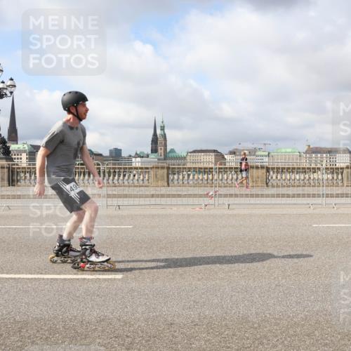 29.06.2025 - hella hamburg halbmarathon Lena Gebhardt http://msf.ph/oto/8329975 29.06.2025 09:08:39 Lombardsbrücke 49 meine-sportfotos.de