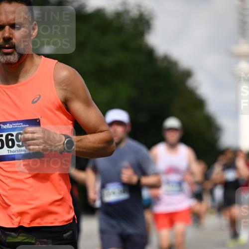 29.06.2025 - hella hamburg halbmarathon Dr. Thomas Lammeyer http://msf.ph/oto/8329979 29.06.2025 09:55:45 Kennedybrücke 1057, 1312, 1353, 1569, 1604, 1763, 3305, 3437, 3618, 3697, 4565, 4871, 5047, 5231, 5336, 5690, 5987, 6373, 6700, 6711, 7185, 7710, 8564, 9444, 9547, 9659, 10493, 10691, 10978, 11021, 11062 meine-sportfotos.de