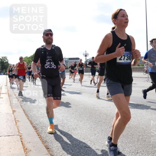 29.06.2025 - hella hamburg halbmarathon Lena Gebhardt http://msf.ph/oto/8329987 29.06.2025 10:00:23 Lombardsbrücke 2285, 6470, 2730, 10766, 11083, 1006, 1019, 1125, 1180, 1239, 1264, 1526, 1544, 1568, 1583, 1681, 1914, 2027, 2086, 2099, 2159, 2236, 2346, 2348, 2364, 2426, 2447, 2474, 2582, 2584, 2606, 2652, 2676, 2677, 2730, 2910, 2982, 3042, 3177, 3181, 3319, 3400, 3794, 3861, 3898, 4013, 4231, 4419, 4579, 4594, 4632, 4767, 4772, 4796, 4813, 4940, 4945, 5272, 5341, 5643, 5728, 6082, 6084, 6104, 6138, 6174, 6201, 6220, 6260, 6443, 6462, 6470, 6581, 6587, 10599 meine-sportfotos.de