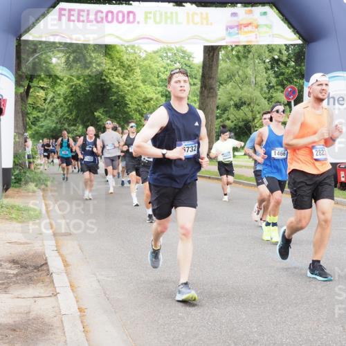 29.06.2025 - hella hamburg halbmarathon MichiJ http://msf.ph/oto/8330037 29.06.2025 10:38:02 Zwischen KM18-KM19 1119, 1466, 1817, 2411, 2823, 4346, 5087, 5336, 7224, 12016, 12235, 12545, 13051, 13758, 16653, 16732, 16800, 17221, 18884, 18960, 18982, 19007 meine-sportfotos.de