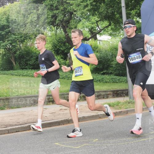 29.06.2025 - hella hamburg halbmarathon KatJ http://msf.ph/oto/8330038 29.06.2025 10:17:16 Zwischen KM18-KM19 1065, 5344 meine-sportfotos.de