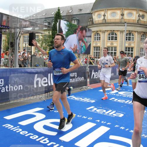 29.06.2025 - hella hamburg halbmarathon Michael Strokosch http://msf.ph/oto/8330093 29.06.2025 10:49:37 Ziel 2516, 2592, 2596, 2889, 2937, 5705, 8437, 8689, 8813, 9038, 9649, 11340, 11679, 11977, 12094, 13233, 14562, 15392, 15857, 16114, 16592, 16738, 17001 meine-sportfotos.de