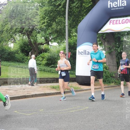 29.06.2025 - hella hamburg halbmarathon KatJ http://msf.ph/oto/8330288 29.06.2025 10:47:00 Zwischen KM18-KM19 1681, 2091, 2363, 3169, 3698, 4013, 5347, 6757 meine-sportfotos.de