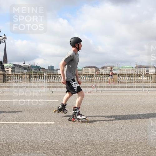 29.06.2025 - hella hamburg halbmarathon Lena Gebhardt http://msf.ph/oto/8330289 29.06.2025 09:08:39 Lombardsbrücke 495 meine-sportfotos.de