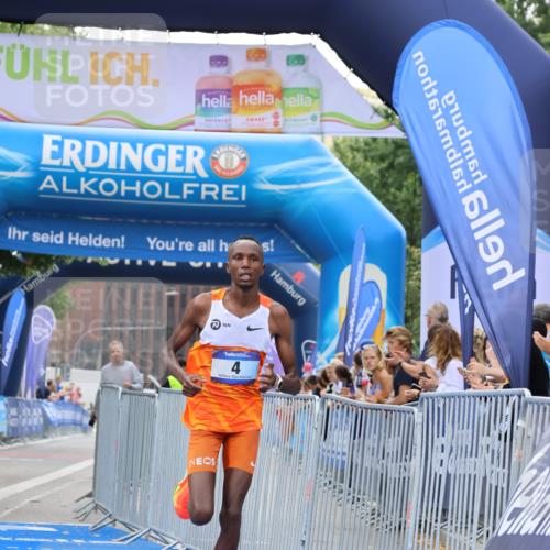 29.06.2025 - hella hamburg halbmarathon Strokosch-Dieckow http://msf.ph/oto/8330442 29.06.2025 10:01:54 Ziel 4 meine-sportfotos.de