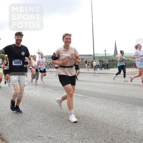 29.06.2025 - hella hamburg halbmarathon Lena Gebhardt http://msf.ph/oto/8330460 29.06.2025 10:47:30 Lombardsbrücke 7631, 14447, 4182, 4895, 1523, 3339, 1712, 1045, 1185, 1434, 1463, 1523, 1593, 1607, 1639, 1704, 1926, 1961, 2148, 2407, 2537, 2555, 2704, 2790, 2882, 2994, 3339, 4037, 4184, 4239, 4325, 4423, 4483, 4806, 4895, 4974, 4975, 5621, 5622, 5895, 6255, 6256, 6485, 6879, 6995, 7073, 7403, 7430, 7431, 7630, 7631, 7970, 8105, 8131, 8270, 8550, 8706, 8915, 8953, 8967, 9018, 9687, 10991, 11351, 11458, 11730, 11738, 11802, 11909, 12431 meine-sportfotos.de