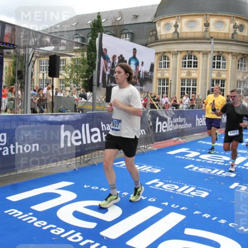 29.06.2025 - hella hamburg halbmarathon Michael Strokosch http://msf.ph/oto/8330622 29.06.2025 10:49:44 Ziel 2504, 2706, 2937, 3060, 3543, 5894, 5978, 6115, 7332, 9463, 9551, 9619, 9723, 11977, 13159, 14794, 16843, 16877, 17282, 18058, 18451, 18926 meine-sportfotos.de