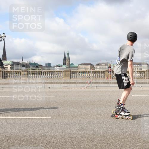 29.06.2025 - hella hamburg halbmarathon Lena Gebhardt http://msf.ph/oto/8330855 29.06.2025 09:08:39 Lombardsbrücke 49 meine-sportfotos.de