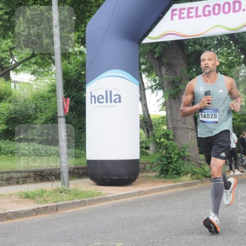 29.06.2025 - hella hamburg halbmarathon KatJ http://msf.ph/oto/8330877 29.06.2025 10:17:20 Zwischen KM18-KM19 2203 meine-sportfotos.de