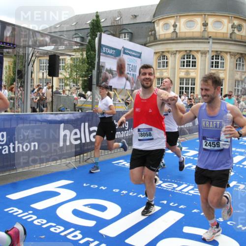29.06.2025 - hella hamburg halbmarathon Michael Strokosch http://msf.ph/oto/8330942 29.06.2025 10:49:46 Ziel 2504, 2706, 2937, 3060, 3543, 5894, 5978, 6115, 6125, 7332, 9463, 9551, 9619, 9723, 9924, 13159, 14794, 16843, 16877, 17282, 17753, 18058, 18451, 18926 meine-sportfotos.de