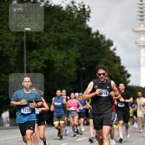 29.06.2025 - hella hamburg halbmarathon Dr. Thomas Lammeyer http://msf.ph/oto/8331031 29.06.2025 09:55:49 Kennedybrücke 1057, 1169, 1353, 1569, 1604, 1763, 3305, 3618, 4565, 4871, 4915, 5007, 5047, 5231, 5336, 5690, 6373, 6700, 6711, 7185, 7710, 8564, 8852, 9444, 9547, 10493, 10691, 10978, 11062 meine-sportfotos.de