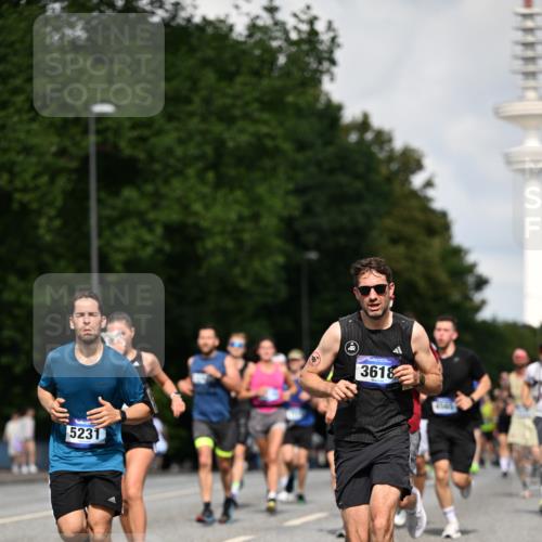 29.06.2025 - hella hamburg halbmarathon Dr. Thomas Lammeyer http://msf.ph/oto/8331066 29.06.2025 09:55:49 Kennedybrücke 1057, 1169, 1353, 1569, 1604, 1763, 3305, 3618, 4565, 4871, 4915, 5007, 5047, 5231, 5336, 5690, 6373, 6700, 6711, 7185, 7710, 8564, 8852, 9444, 9547, 10493, 10691, 10978, 11062 meine-sportfotos.de