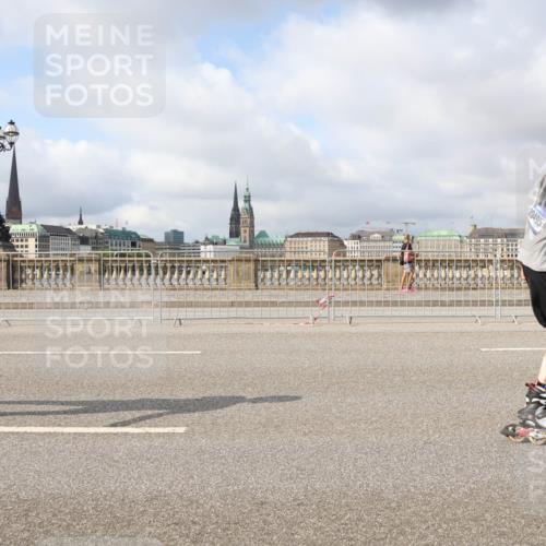 29.06.2025 - hella hamburg halbmarathon Lena Gebhardt http://msf.ph/oto/8331086 29.06.2025 09:08:39 Lombardsbrücke 49, 20495 meine-sportfotos.de