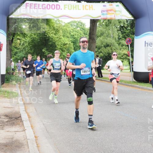 29.06.2025 - hella hamburg halbmarathon MichiJ http://msf.ph/oto/8331162 29.06.2025 10:38:10 Zwischen KM18-KM19 1461, 1466, 1750, 2207, 7176, 7312, 7583, 8689, 10057, 10371, 11422, 12450, 12624, 13609, 13799, 14125, 14361, 14838, 16653, 16907, 18451, 18657, 18658 meine-sportfotos.de