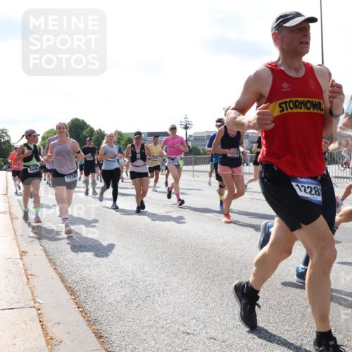 29.06.2025 - hella hamburg halbmarathon Lena Gebhardt http://msf.ph/oto/8331172 29.06.2025 10:00:25 Lombardsbrücke 2606, 1526, 4940, 14567, 1228, 17617, 2027, 1006, 1019, 1125, 1180, 1239, 1264, 1526, 1544, 1568, 1583, 1611, 1681, 1914, 2027, 2086, 2099, 2159, 2236, 2346, 2426, 2447, 2474, 2582, 2584, 2606, 2652, 2677, 2730, 2910, 2982, 3042, 3177, 3181, 3319, 3400, 3794, 3861, 3898, 4013, 4231, 4419, 4579, 4594, 4632, 4767, 4772, 4796, 4813, 4940, 4945, 5272, 5341, 5643, 5728, 6082, 6084, 6104, 6138, 6220, 6260, 6443, 6462, 6470, 6581, 10599 meine-sportfotos.de
