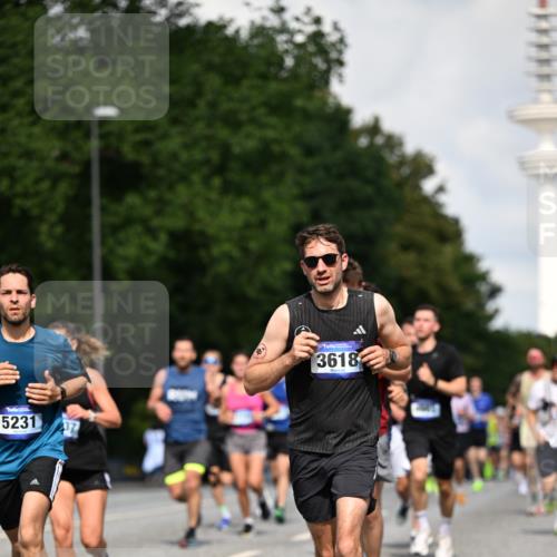 29.06.2025 - hella hamburg halbmarathon Dr. Thomas Lammeyer http://msf.ph/oto/8331174 29.06.2025 09:55:49 Kennedybrücke 1057, 1169, 1353, 1569, 1604, 1763, 3305, 3618, 4565, 4871, 4915, 5007, 5047, 5231, 5336, 5690, 6373, 6700, 6711, 7185, 7710, 8564, 8852, 9444, 9547, 10493, 10691, 10978, 11062 meine-sportfotos.de