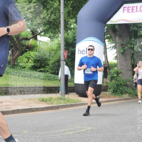 29.06.2025 - hella hamburg halbmarathon KatJ http://msf.ph/oto/8331218 29.06.2025 10:47:11 Zwischen KM18-KM19 5272, 8749 meine-sportfotos.de