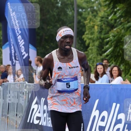 29.06.2025 - hella hamburg halbmarathon Strokosch-Dieckow http://msf.ph/oto/8331231 29.06.2025 10:01:08 Ziel 5 meine-sportfotos.de