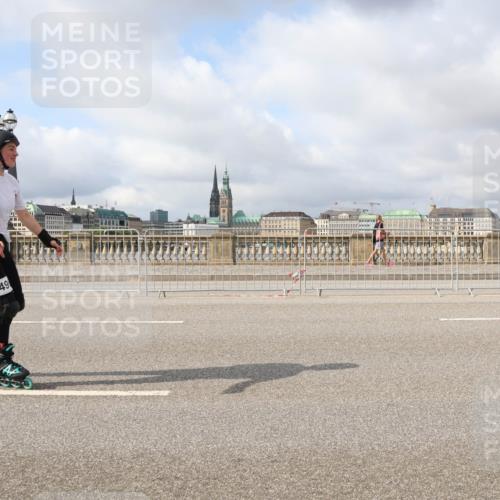 29.06.2025 - hella hamburg halbmarathon Lena Gebhardt http://msf.ph/oto/8331233 29.06.2025 09:08:40 Lombardsbrücke 49, 20495 meine-sportfotos.de
