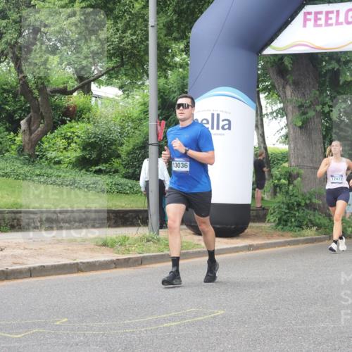 29.06.2025 - hella hamburg halbmarathon KatJ http://msf.ph/oto/8331256 29.06.2025 10:47:11 Zwischen KM18-KM19 5272, 8749 meine-sportfotos.de