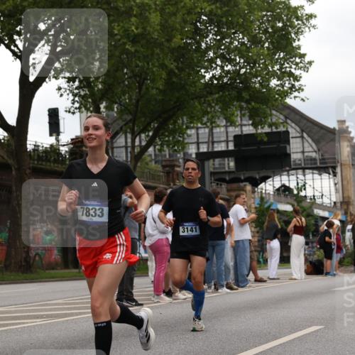 29.06.2025 - hella hamburg halbmarathon Yannick Fuchs http://msf.ph/oto/8331336 29.06.2025 10:51:43 20KM 1200, 1611, 2025, 2236, 2606, 2759, 2806, 2883, 2907, 3093, 3141, 3575, 4426, 4467, 4579, 4833, 5391, 6281, 6302, 6531, 6595, 6892, 7833, 9450, 9485, 10599, 12144, 12509, 13465, 13664, 15217, 15229, 16517, 17415, 17455, 17543, 18508, 18762, 18891 meine-sportfotos.de