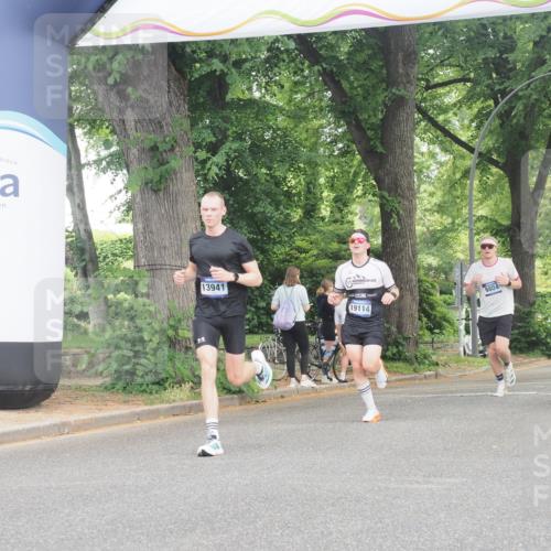 29.06.2025 - hella hamburg halbmarathon KatJ http://msf.ph/oto/8331426 29.06.2025 10:17:25 Zwischen KM18-KM19 2203 meine-sportfotos.de