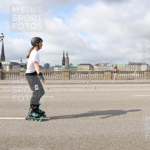29.06.2025 - hella hamburg halbmarathon Lena Gebhardt http://msf.ph/oto/8331519 29.06.2025 09:08:40 Lombardsbrücke 49 meine-sportfotos.de