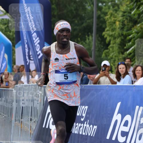 29.06.2025 - hella hamburg halbmarathon Strokosch-Dieckow http://msf.ph/oto/8331598 29.06.2025 10:01:07 Ziel 5 meine-sportfotos.de