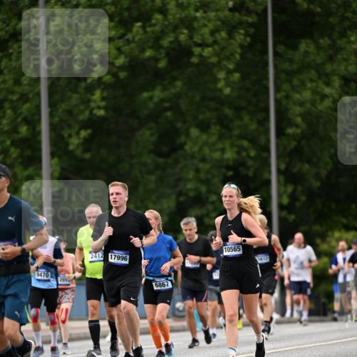 29.06.2025 - hella hamburg halbmarathon Dr. Thomas Lammeyer http://msf.ph/oto/8331599 29.06.2025 10:39:47 Kennedybrücke 2198, 2412, 2787, 3170, 3828, 3958, 4333, 4696, 4703, 4965, 5147, 6029, 6189, 6365, 6397, 6471, 6867, 8249, 8296, 8567, 9470, 9803, 9819, 10358, 10360, 10565, 10652, 11233, 11359 meine-sportfotos.de