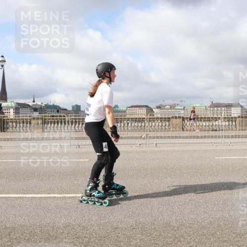 29.06.2025 - hella hamburg halbmarathon Lena Gebhardt http://msf.ph/oto/8331629 29.06.2025 09:08:40 Lombardsbrücke  meine-sportfotos.de