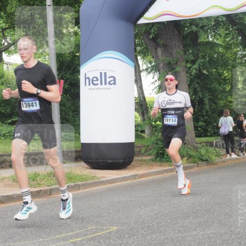29.06.2025 - hella hamburg halbmarathon KatJ http://msf.ph/oto/8331809 29.06.2025 10:17:26 Zwischen KM18-KM19 2203 meine-sportfotos.de