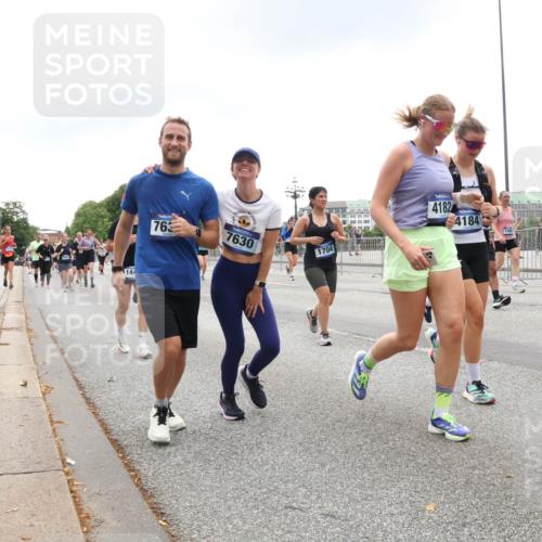 29.06.2025 - hella hamburg halbmarathon Lena Gebhardt http://msf.ph/oto/8331872 29.06.2025 10:47:32 Lombardsbrücke 144, 763, 7630, 1704, 4182, 4184, 1045, 1185, 1246, 1434, 1463, 1523, 1607, 1618, 1639, 1704, 1926, 2148, 2407, 2491, 2537, 2555, 2704, 2790, 2882, 2994, 3339, 4037, 4184, 4239, 4325, 4423, 4483, 4806, 4895, 4974, 4975, 5621, 5622, 5895, 6255, 6256, 6879, 6995, 7073, 7403, 7430, 7431, 7630, 7631, 7970, 8105, 8131, 8270, 8550, 8706, 8915, 8953, 9018, 9687, 10658, 10991, 11351, 11458, 11730, 11738, 11802, 11909, 12431 meine-sportfotos.de