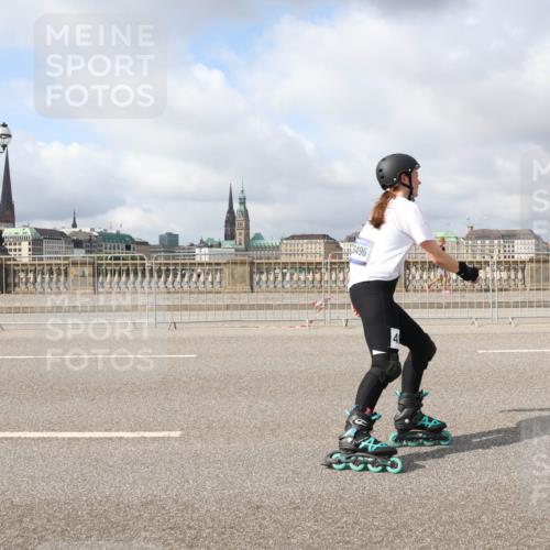29.06.2025 - hella hamburg halbmarathon Lena Gebhardt http://msf.ph/oto/8331938 29.06.2025 09:08:40 Lombardsbrücke  meine-sportfotos.de