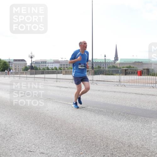 29.06.2025 - hella hamburg halbmarathon Lena Gebhardt http://msf.ph/oto/8332092 29.06.2025 10:13:11 Lombardsbrücke 16437, 18732, 18048, 1007, 1020, 1051, 1747, 1851, 1859, 1939, 2531, 2891, 2942, 2961, 3218, 3360, 3728, 3729, 4187, 4532, 6207, 6489, 7346, 7460, 7873, 7907, 8398, 8405, 8913, 8917, 9141, 9527, 9612, 10067, 10402, 11025, 11720, 12492, 13331, 14404, 15012, 15531, 15922, 16030, 16255, 16323, 16437, 17061, 17474, 17699, 17988, 17994, 18048, 18222, 18320, 18530, 18732 meine-sportfotos.de