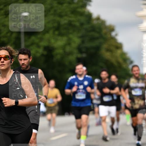 29.06.2025 - hella hamburg halbmarathon Dr. Thomas Lammeyer http://msf.ph/oto/8332219 29.06.2025 10:17:43 Kennedybrücke 1194, 1747, 1939, 2055, 2359, 2721, 2891, 2904, 2987, 4001, 4032, 4795, 4962, 5232, 5631, 5719, 6207, 7460, 7462, 7913, 8673, 9612, 9631, 9886, 10442, 10443 meine-sportfotos.de