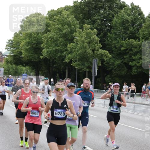 29.06.2025 - hella hamburg halbmarathon Jannik Wohlers http://msf.ph/oto/8332282 29.06.2025 10:40:25 Lombardsbrücke 1075, 1323, 2042, 2173, 2206, 2299, 2858, 3121, 3306, 3432, 3694, 4044, 4234, 4530, 4612, 4774, 4775, 4972, 5753, 6098, 6163, 6289, 6842, 7293, 7956, 8053, 8054, 8429, 8430, 9009, 9237, 9437, 9946, 10166, 10920, 10940, 11053, 11513, 11514, 11686, 12191, 12610, 12692, 12699, 13773, 15154, 15905, 16028, 16297, 16449, 16450, 17233, 17234, 17267, 19087, 19168 meine-sportfotos.de